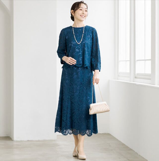 ネイビー色が暗いと思った時には、くすみ系のカラーを選んだり、ブルーグリーンなどのカラーを選んだりすると良いです。