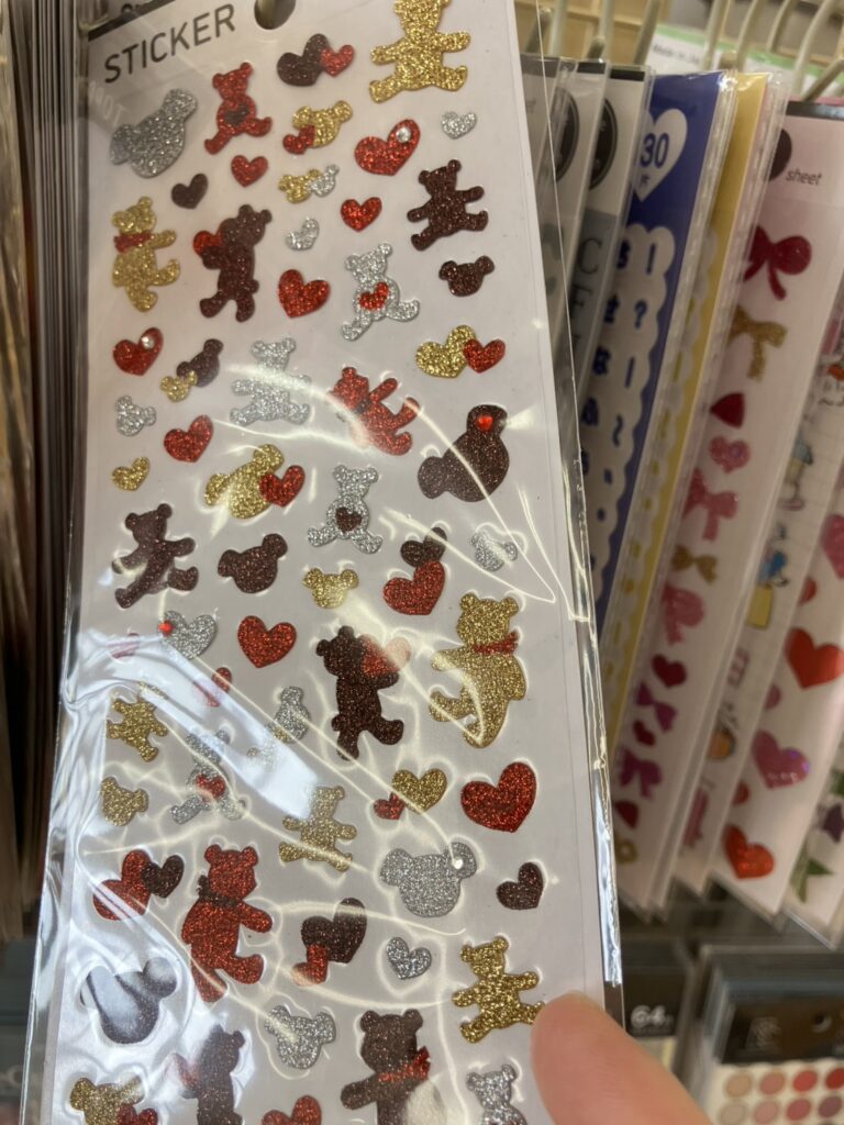 セリアで見つけた、少しふっくらとしたシール。